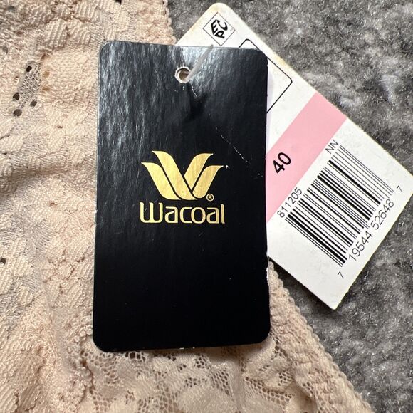 Wacoal NWT Halo Lace Wireless Triangle Bra Bralette Beige Size 40 Style 811205 - Picture 5 of 10